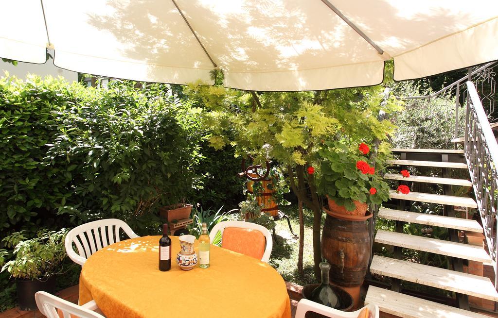 Primettahouse Hotel San Gimignano Room photo